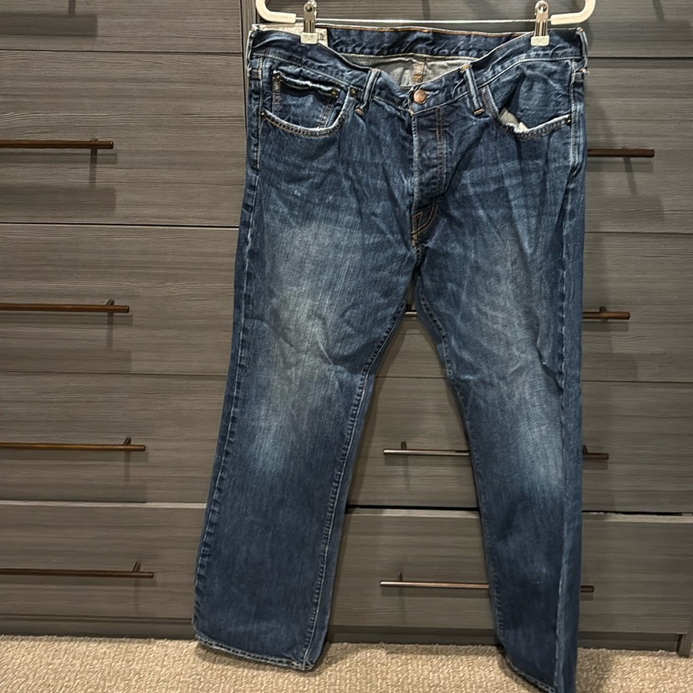 Abercrombie and Fitch Kilburn size 36/32 mid to dark wash jeans.